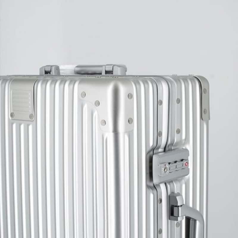 アルミニウム合金メタル