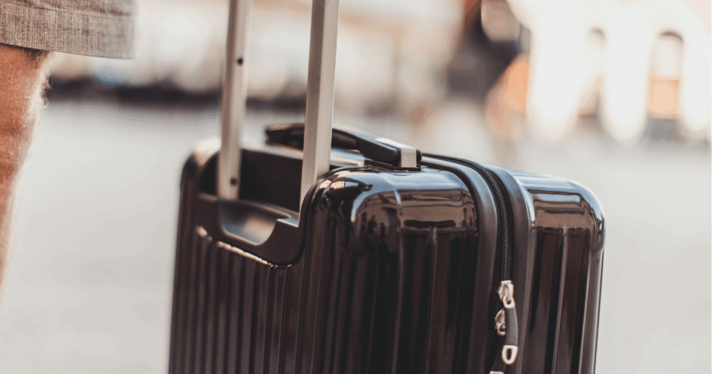 VARNICスーツケースは評判通り！口コミをもとに使い勝手を検証