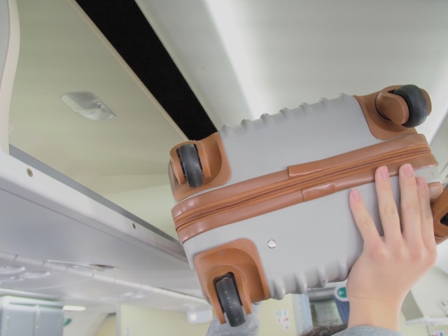 スーツケースの預入制限と機内持ち込みルール