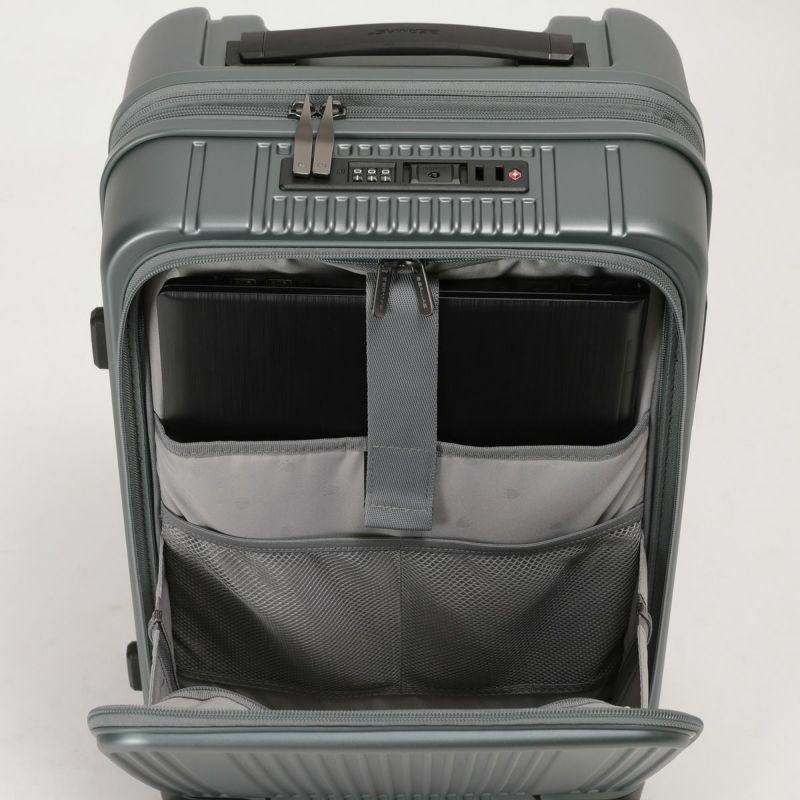 フロントポケット