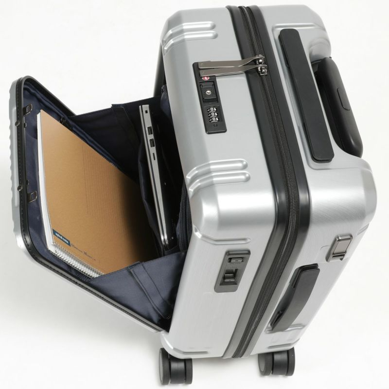 フロントポケット