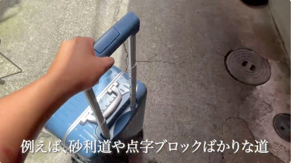 ダブルキャスターによる滑らかな走行性能